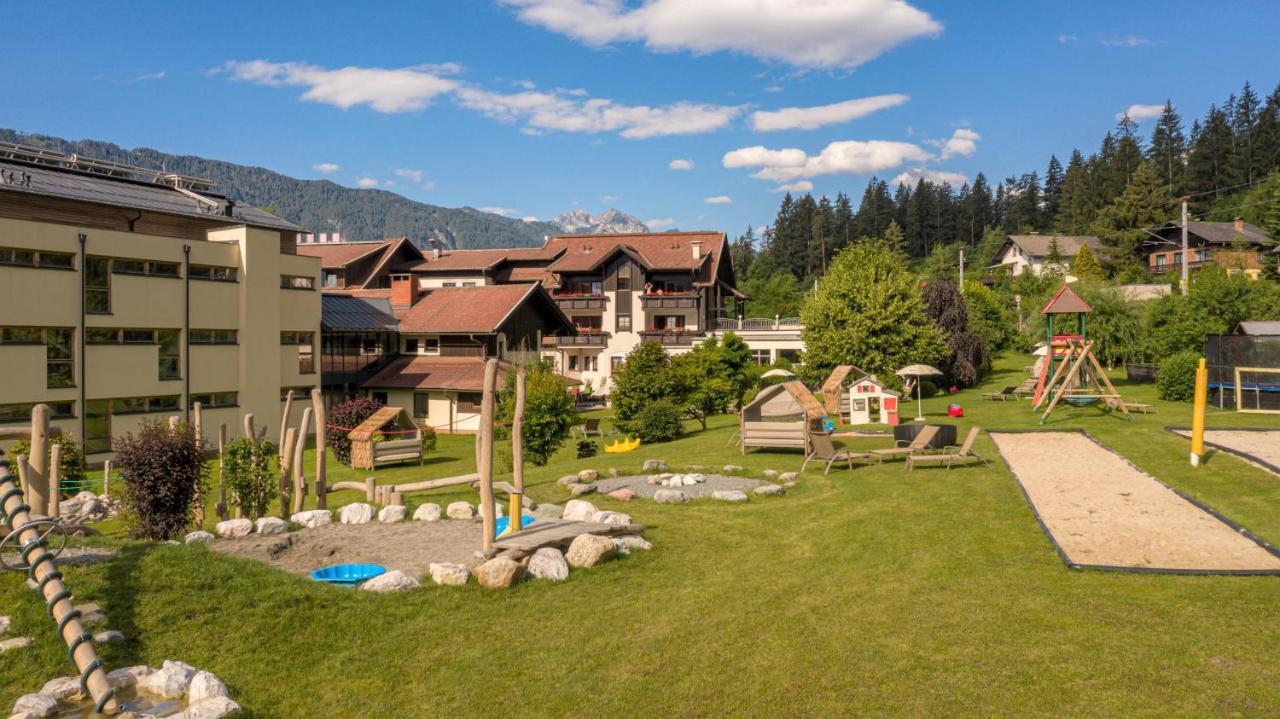 Alpen Adria Hotel & Spa Lake Pressegg Exterior photo