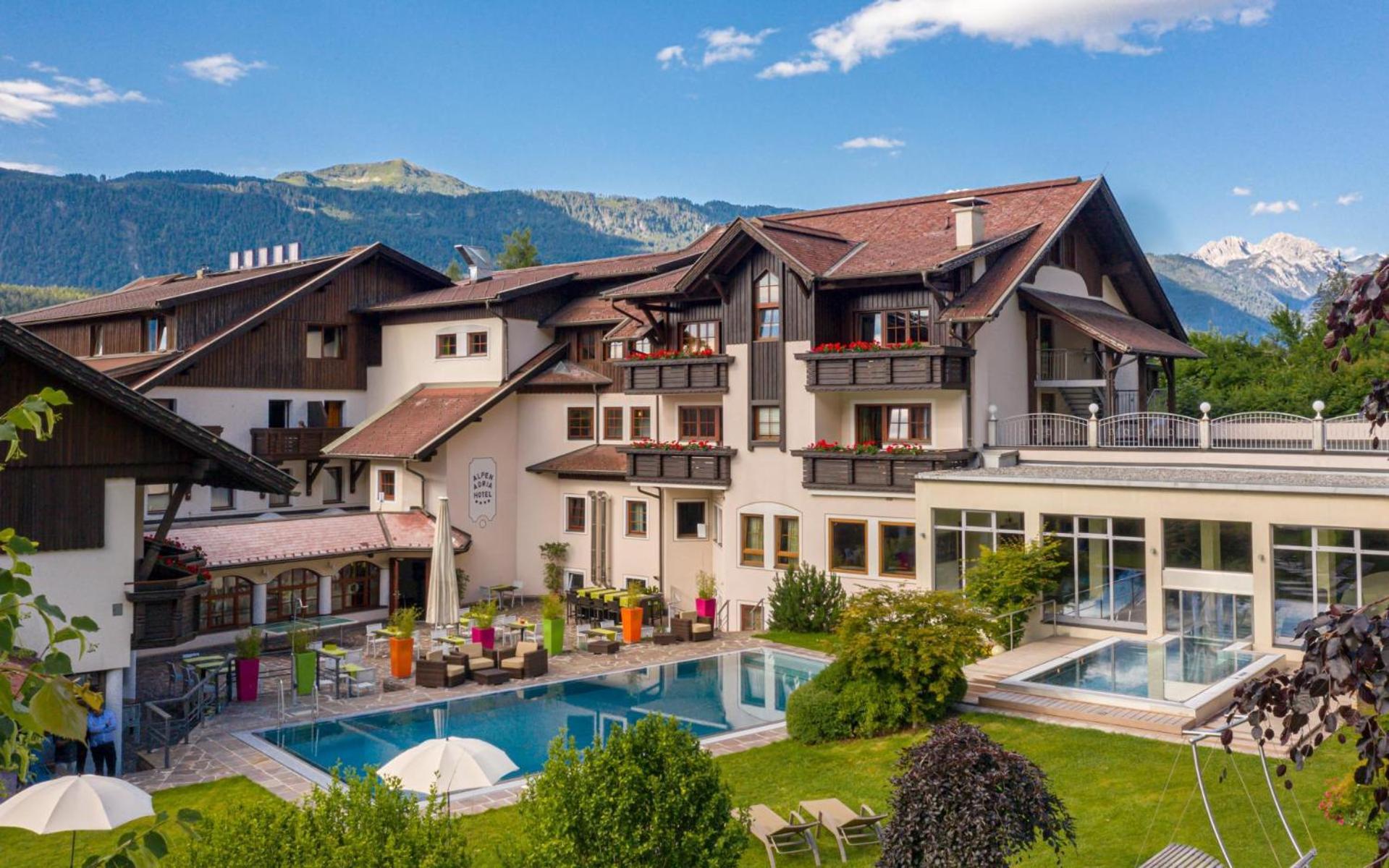 Alpen Adria Hotel & Spa Lake Pressegg Exterior photo
